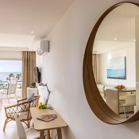 Amazing Sea View Адехе